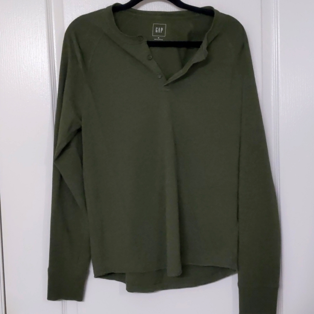 Gap long sleeve shirt